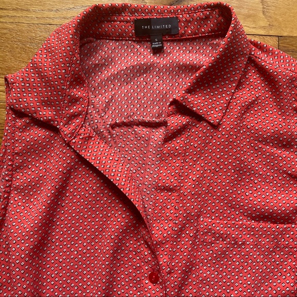 The Limited Sleeveless Button Down Blouse - Picture 3 of 10